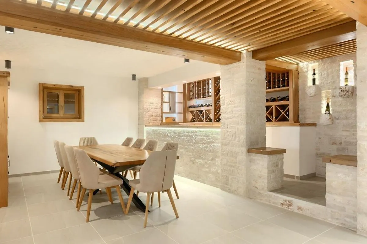 Villa Abies In Rovinjsko Selo - Haus Fuer 8 Personen