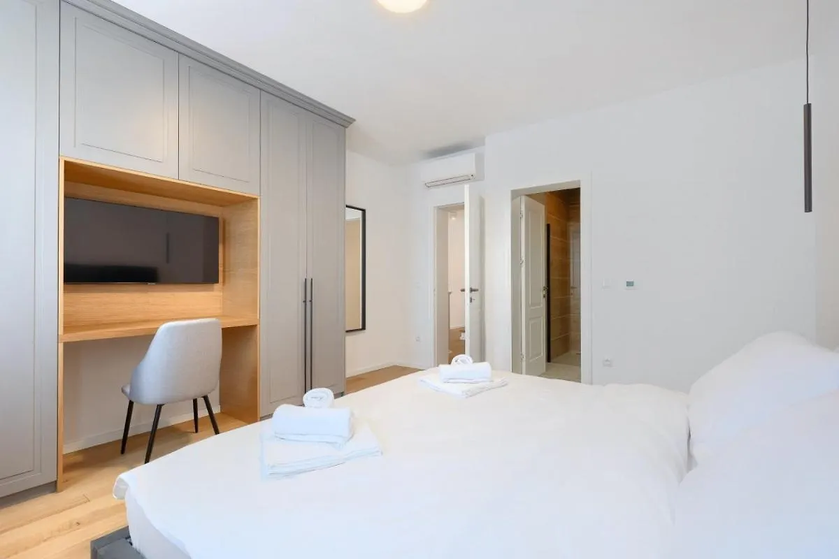 Villa Abies In Rovinjsko Selo - Haus Fuer 8 Personen